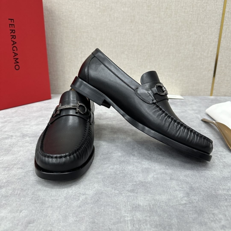 F**di leather shoes